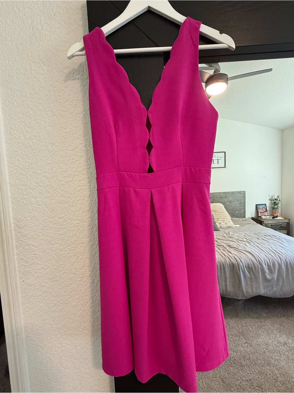 Women’s Scallop-Edge Fuchsia A-Line Dress